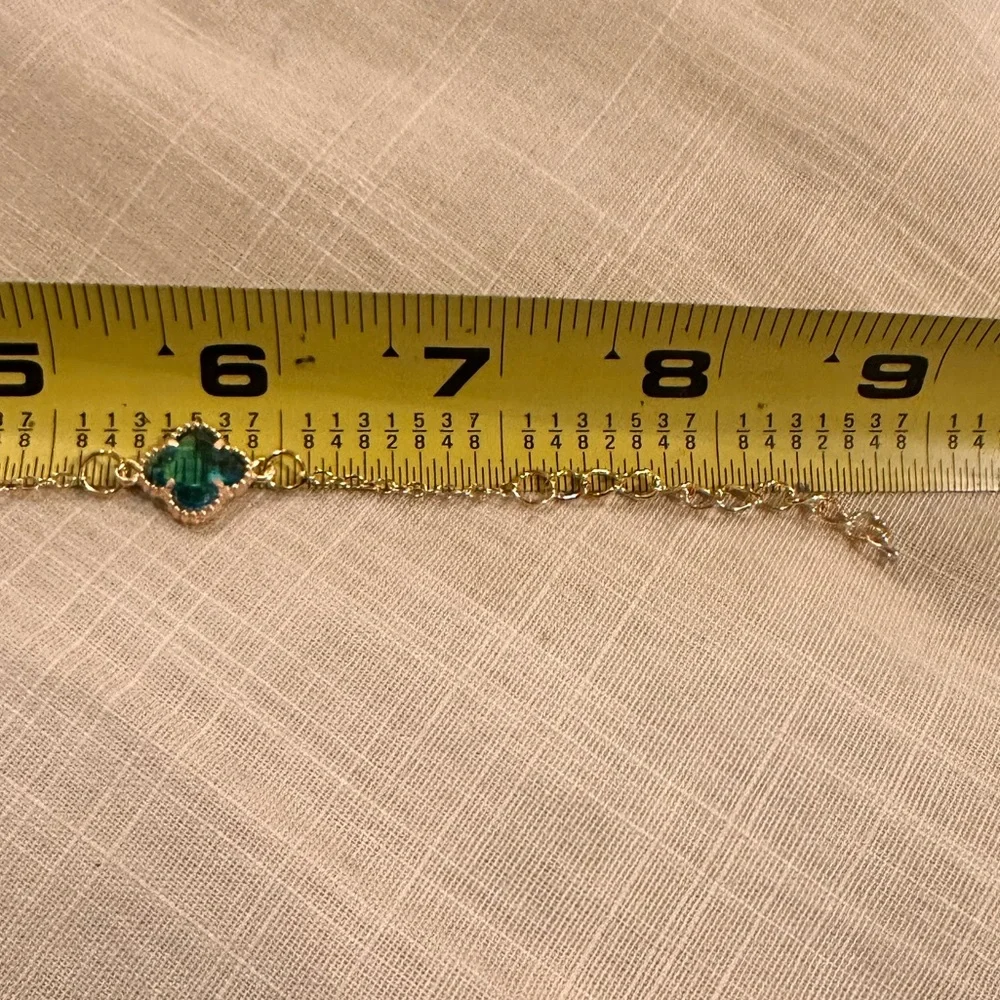 Elegant Silver‎ and Blue Clover Necklace NWT